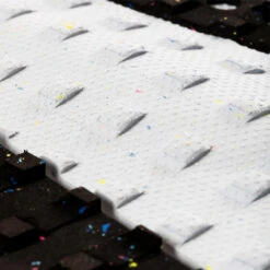 Creatures Of Leisure | Italo Ferreira | Platinum Eco Carbon Lite | Surfing Deck Grip | Traction Pad | -Surf Board Pro Store Buy Italo Ferreira Lite Platinum Eco Carbon Creatures Of Leisure Tail Pad Mid Close 96471.1648528153